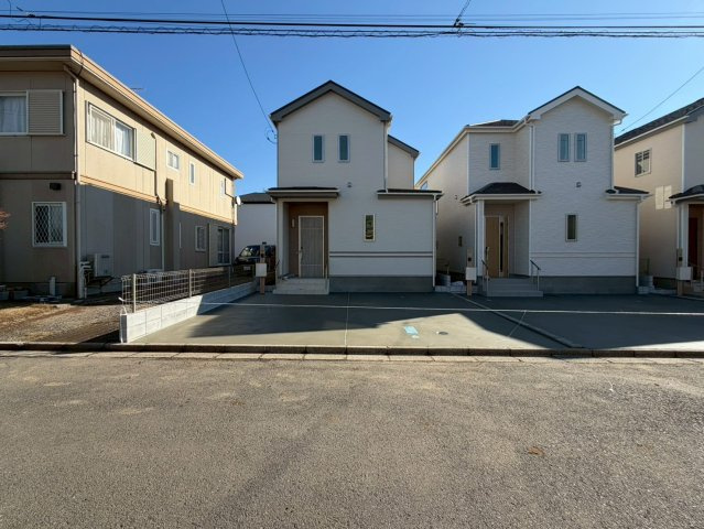 【駐車場】 | 守谷市薬師台7丁目16番　新築戸建　C号棟 | マイホームなら駐車場代がかかりません！しかも、自宅の駐車場で洗車ができます！今までコイン洗車に行っていた手間も省けて、節約にもつながります(^^♪