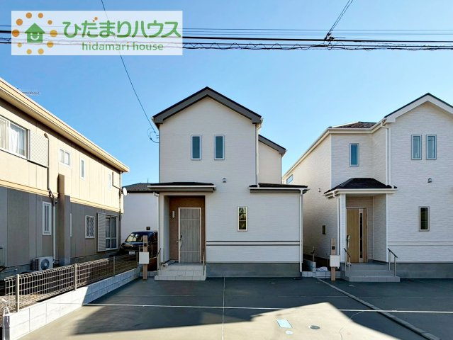 【外観】 | 守谷市薬師台7丁目16番　新築戸建　C号棟 | 白を基調とした明るい印象を受ける外観です！