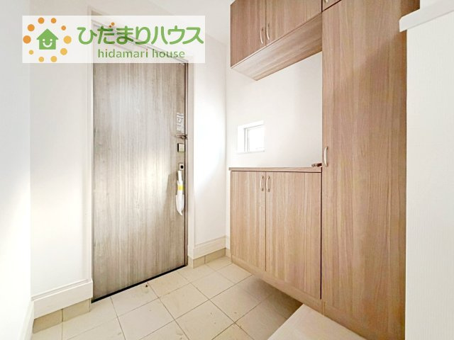 【玄関】 | 守谷市薬師台7丁目16番　新築戸建　C号棟 | 使い勝手の良い大きなシューズボックス☆乱雑になりがちな玄関をスッキリ見せてくれます！