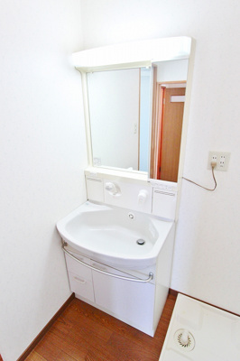 【洗面所】 | ファミール大原 | コンパクトで使いやすい洗面所