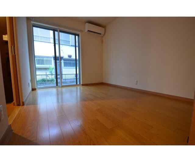 北新宿２－５－３３の寝室