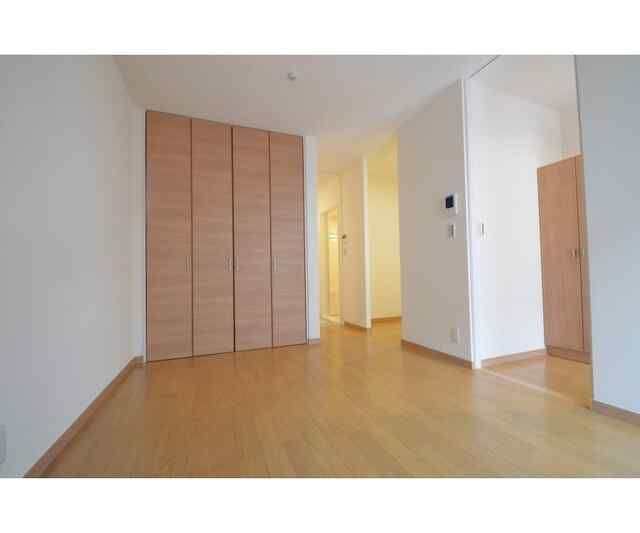 北新宿２－５－３３の寝室