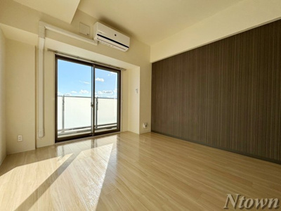 【居間・リビング】 | Aurum | こちらの居間で趣味の時間をお楽しみください