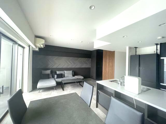 プレミスト大江本町の居間・リビング