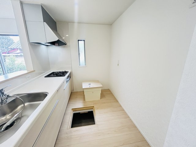 新築　前橋市粕川町新屋第1　クレイドルガーデン　2号棟のキッチン|現地写真　間口2550ｍｍで作業スペースも広々！換気扇も汚れが付きにくくお掃除がし易い設計です。
