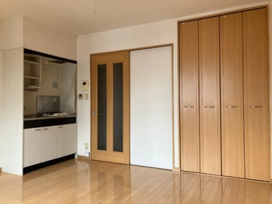 熊本市中央区帯山６丁目の賃貸マンションの居間・リビング