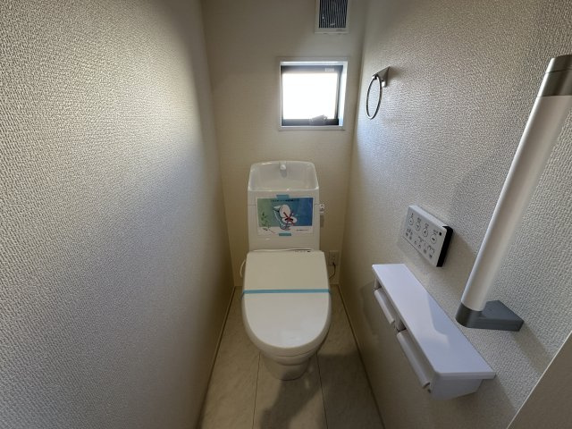 明石市貴崎4丁目新築戸建　1号棟のトイレ