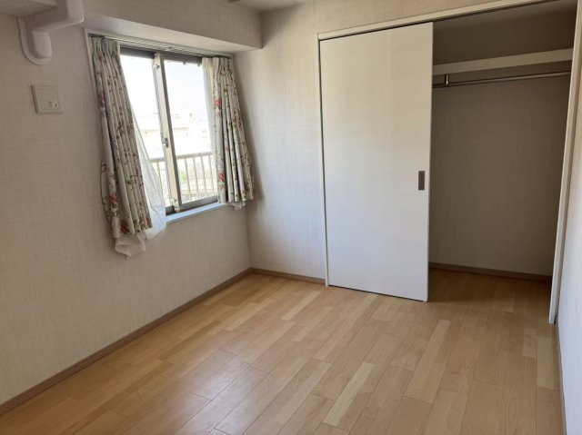 アスティオス狛江の洋室|6.4帖