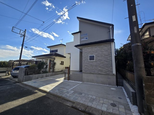 【前面道路含む現地写真】 | 秦野市東田原　限定１棟　新築住宅