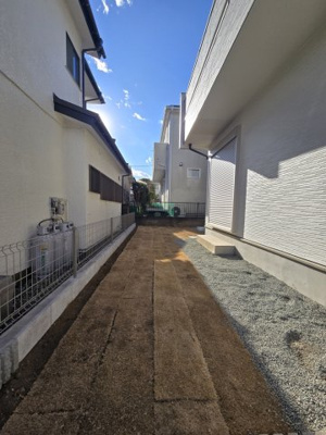 【前面道路含む現地写真】 | 秦野市東田原　限定１棟　新築住宅