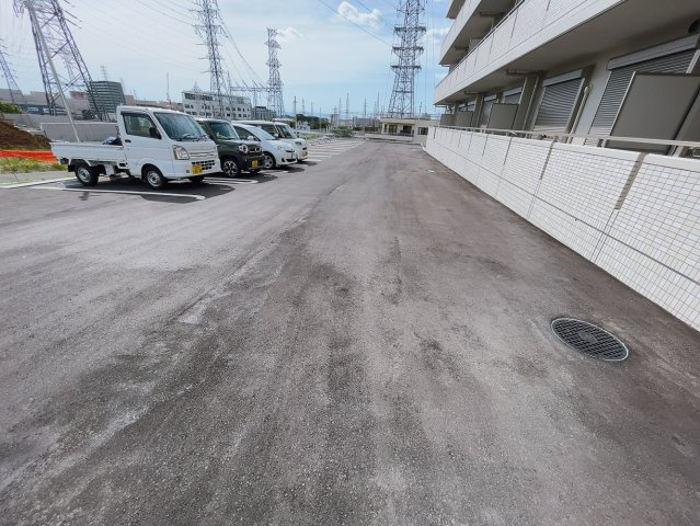 インぺリアル南大高の駐車場