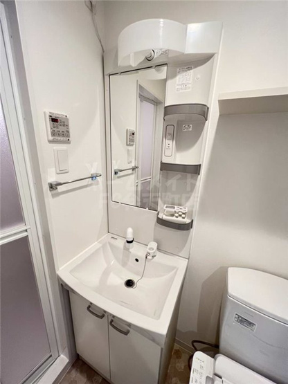 【洗面所】 | エグゼ弁天町 | 忙しい朝には欠かせない洗面所です