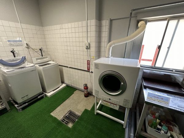 熱海アビタシオンのその他共用部分|2号棟ランドリーコーナー