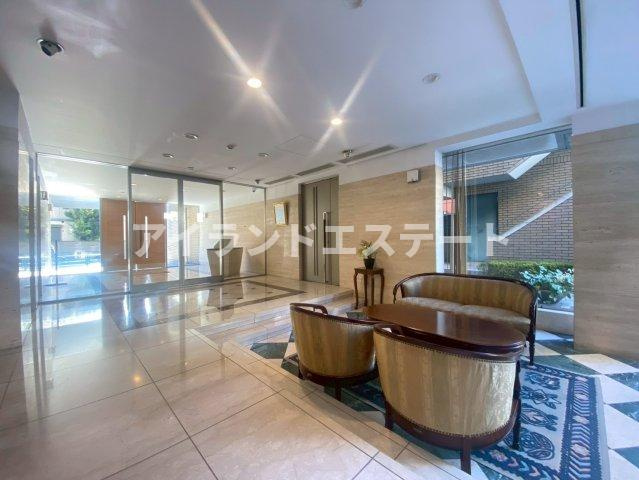 LANAI HILLS 26　角部屋　浴室乾燥機　オートロックのロビー