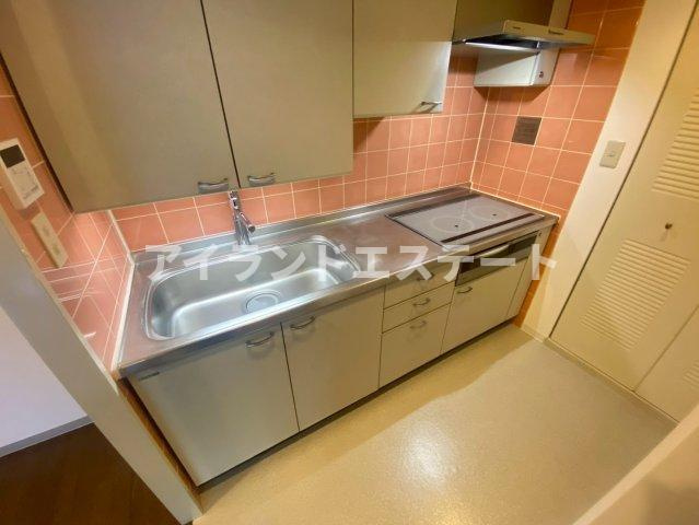 LANAI HILLS 26　角部屋　浴室乾燥機　オートロックのキッチン