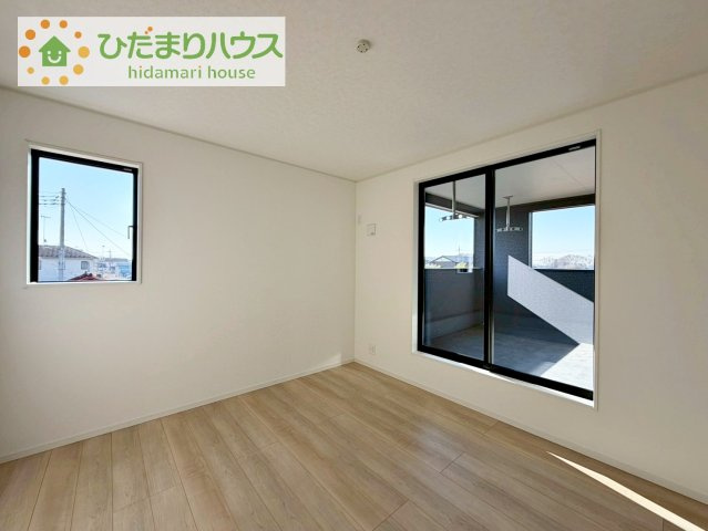 【洋室】 | 筑西市井上第1　新築戸建　2号棟 | お掃除しやすく、清潔感を保てるのでダニも発生しにくいフローリング♪