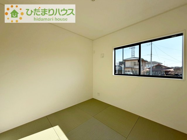 【和室】 | 筑西市井上第1　新築戸建　2号棟 | 小さなお子さまのいる方におすすめ！リビング横の和室でお子様が遊んでる様子も確認できます(^^)/