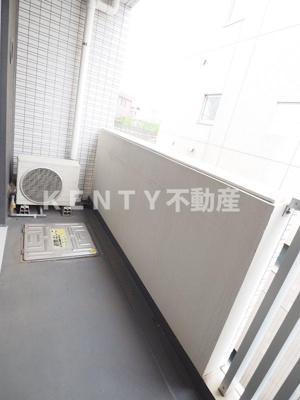 【バルコニー】 | レジディア南雪谷 | 開放的で明るい空間を演出してくれるバルコニーです