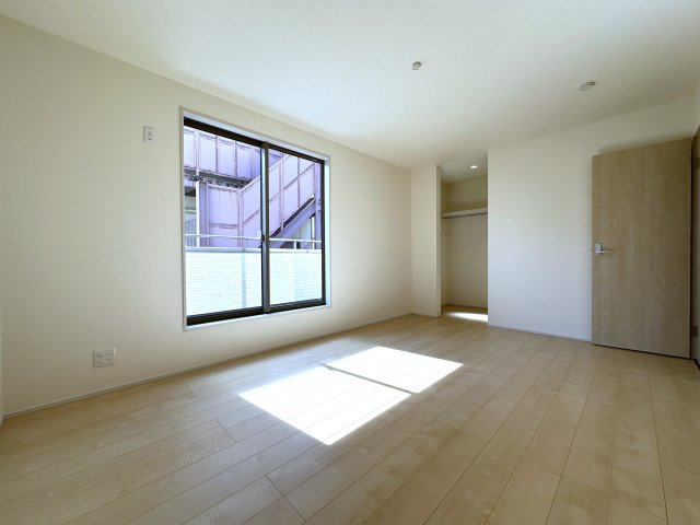 明石市貴崎4丁目新築戸建　2号棟の洋室