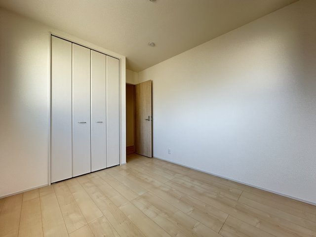 明石市貴崎4丁目新築戸建　2号棟の洋室