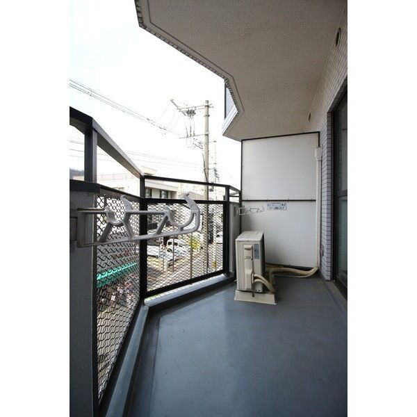 デトム・ワン三条通のバルコニー