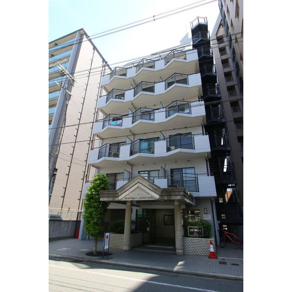 デトム・ワン三条通の外観