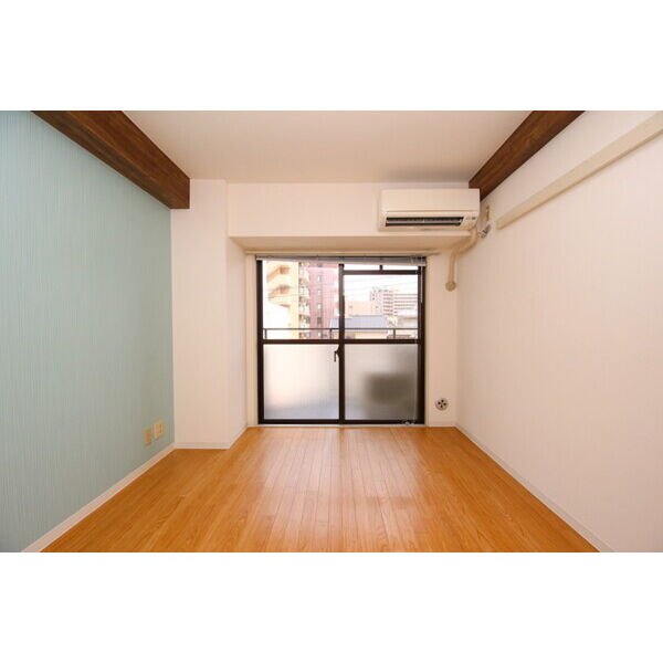 デトム・ワン三条通の居間・リビング