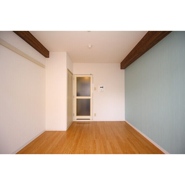 デトム・ワン三条通の居間・リビング