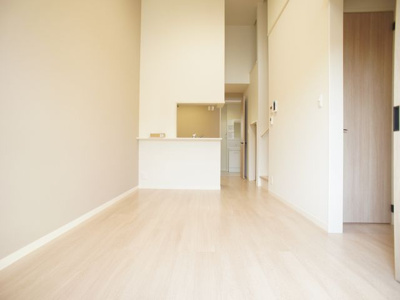 【居間・リビング】 | リベルタ | 快適に過ごせるエアコンが付いています♪