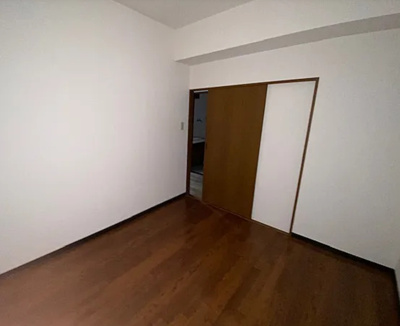 【寝室】 | ロイヤルプラザ浅草 | ゆとりの広さです