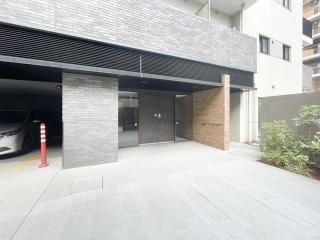 コスモグラシア三ノ輪のエントランス
