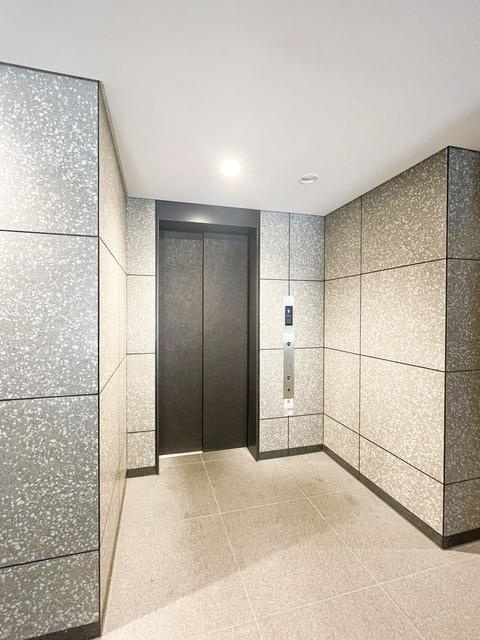 コスモグラシア三ノ輪のロビー