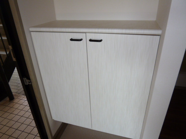 ゼフィールＢの玄関|シューズボックス