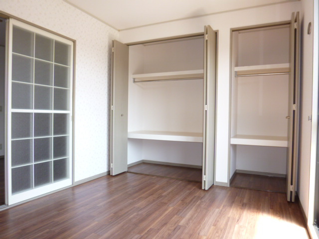 ゼフィールＢの居間・リビング|洋室