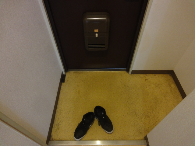 アパルトマン松栄の玄関