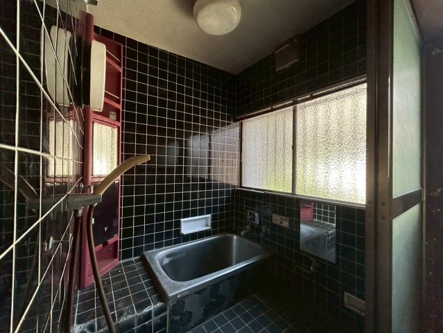小倉南区志井4丁目　中古戸建の浴室|お風呂です
