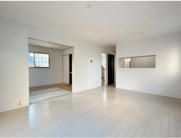 【居間・リビング】 | 熊谷市大原　中古戸建