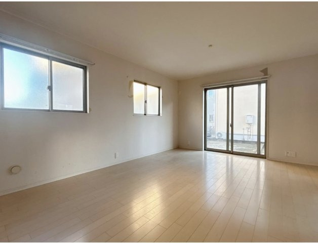 【居間・リビング】 | 熊谷市大原　中古戸建