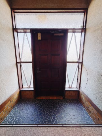 【中古戸建】高崎市下豊岡町1期の玄関|■玄関｜毎日の「いってらっしゃい」や「お帰りなさい」を大切なご家族と過ごす玄関は〈使いやすさ〉を追求しております。