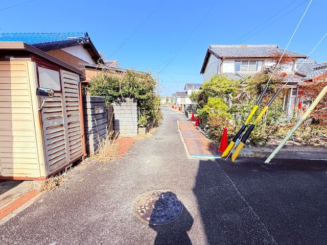 常滑市明和町5丁目　売地の前面道路含む現地写真|前面道路