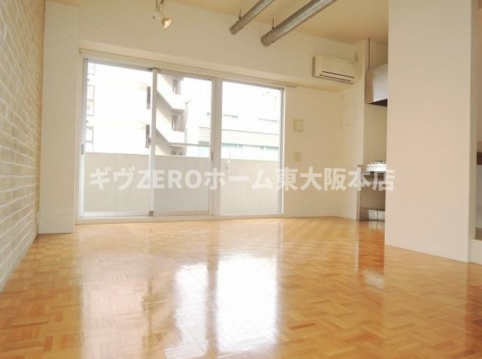 アーバンスタイル心斎橋の居間・リビング