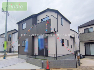 【外観】 | 洗練されたデザインが映える外観です。販売現地