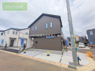 【外観】 | 温もり感じるナチュラルな外観です。販売現地