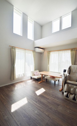 【居間・リビング】 | 大室高原別荘地　戸建