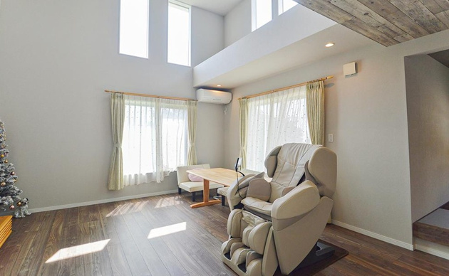 【居間・リビング】 | 大室高原別荘地　戸建