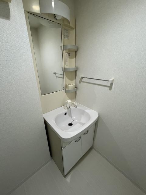 フォレシティ蔵前の独立洗面台