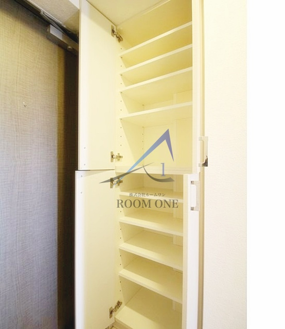 プレール・ドゥーク池袋の設備|シューズボックスです。