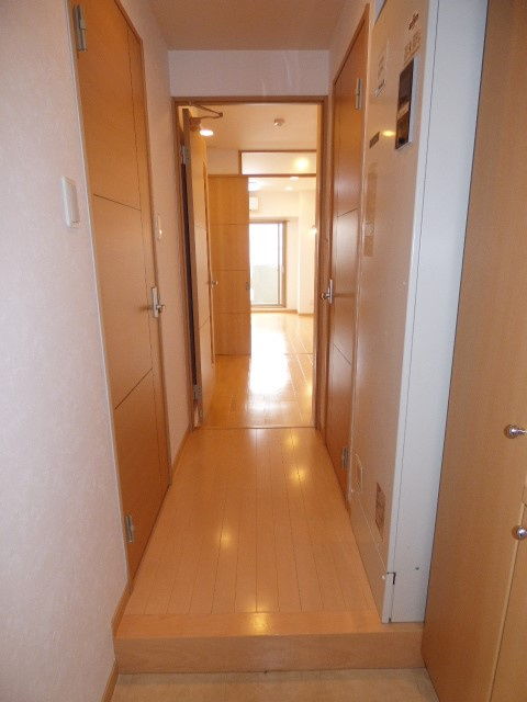 コンフォートレジデンス御堂筋本町の玄関