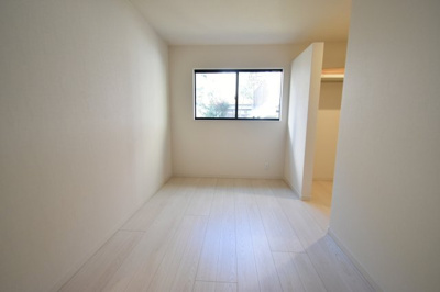 【洋室】 | レジデンス鹿児島中央(南棟) | 2F洋室5.6帖