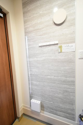 【玄関】 | レジデンス鹿児島中央(南棟) | 玄関壁は磁石がつくので壁面収納に便利です